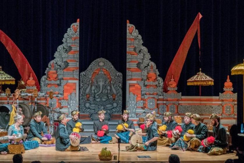 高等艺术亚洲:巴厘岛的音乐和舞蹈